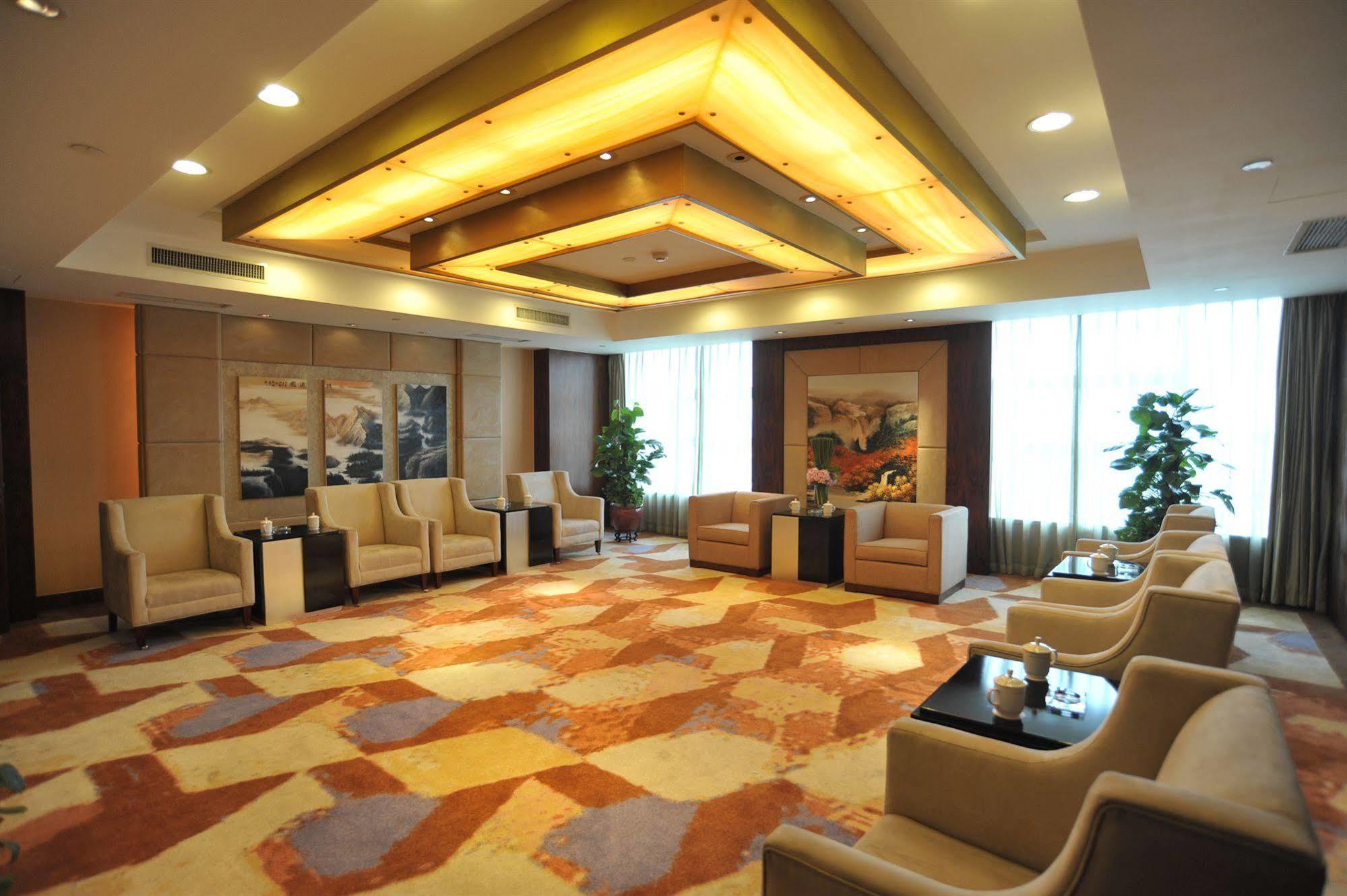 푸양 인터내셔널 트레이드 센터 호텔 Fuyang  외부 사진